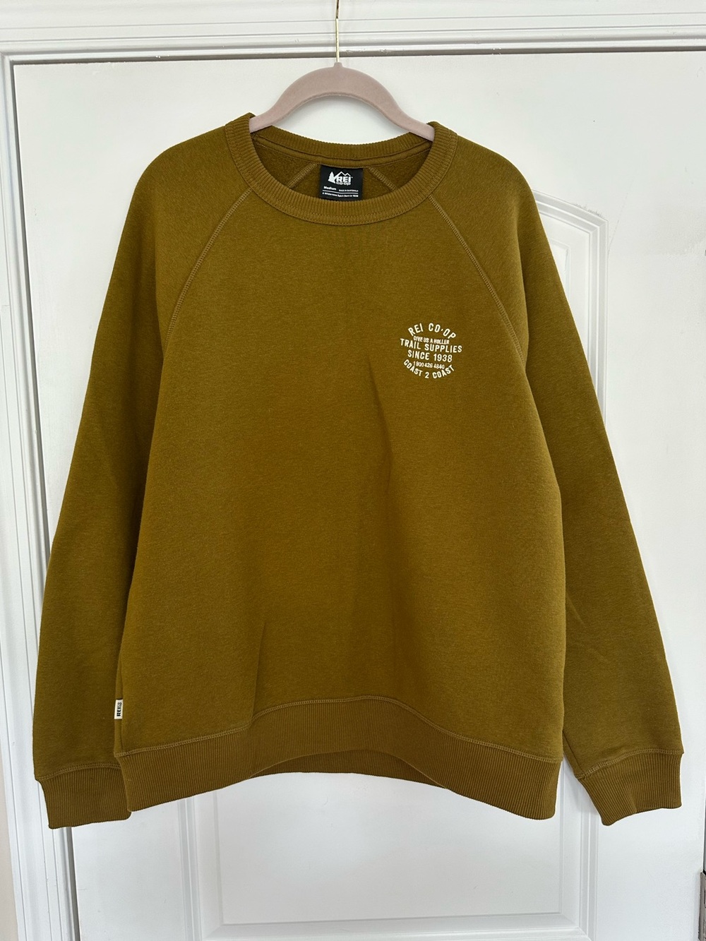 REI Coop Mens Sweatshirt Medium Green Fleece Pullover Logo Chartreuse Moss Olive